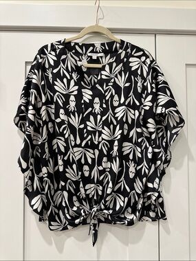 Chico's Black & White Floral Tie-Front Blouse
